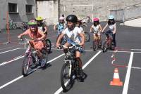 La cour de l&#039;école Jean-de-la-Fontaine transformée en piste cyclable