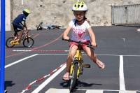 La cour de l&#039;école Jean-de-la-Fontaine transformée en piste cyclable