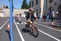 La cour de l&#039;école Jean-de-la-Fontaine transformée en piste cyclable