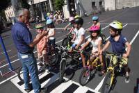 La cour de l&#039;école Jean-de-la-Fontaine transformée en piste cyclable