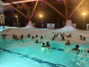 Monistrol-sur-Loire : la première Nuit de l&#039;aquafitness en photos et vidéo