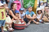 Yssingeaux : une fanfare déjantée met l&#039;ambiance sur le marché