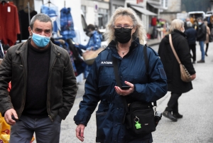 Yssingeaux : la dernière tournée de Pierrette Romanet sur le marché