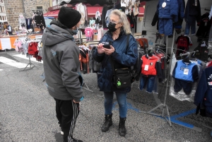 Yssingeaux : la dernière tournée de Pierrette Romanet sur le marché