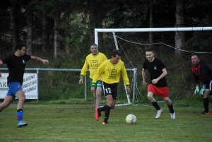 Araules : dix équipes au tournoi de foot de &quot;Recharinges&quot;