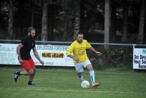 Araules : dix équipes au tournoi de foot de &quot;Recharinges&quot;