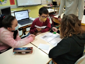 Les CM2 de l&#039;école publique de Beauzac dans la peau d&#039;un journaliste