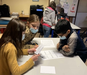 Les CM2 de l&#039;école publique de Beauzac dans la peau d&#039;un journaliste