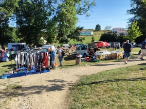 Montfaucon-en-Velay : le bourg occupé par un vide-greniers ce mercredi