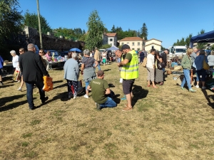 Montfaucon-en-Velay : le bourg occupé par un vide-greniers ce mercredi