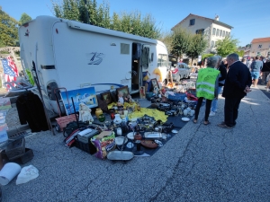 Montfaucon-en-Velay : le bourg occupé par un vide-greniers ce mercredi