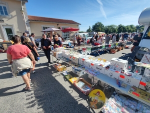 Montfaucon-en-Velay : le bourg occupé par un vide-greniers ce mercredi