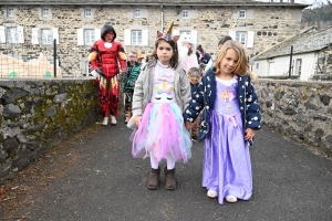 Araules : le défilé des écoliers de Saint-Joseph en photos