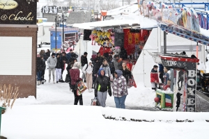 Yssingeaux : la fête foraine fait de la résistance face à la neige