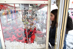 Yssingeaux : la fête foraine fait de la résistance face à la neige