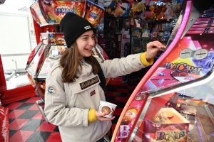 Yssingeaux : la fête foraine fait de la résistance face à la neige