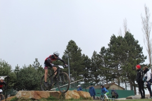 Sainte-Sigolène : 85 jeunes vététistes à toute allure en trial et en cross-country