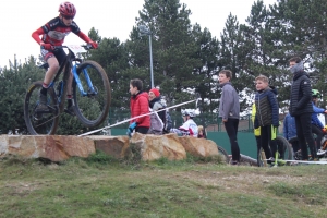 Sainte-Sigolène : 85 jeunes vététistes à toute allure en trial et en cross-country