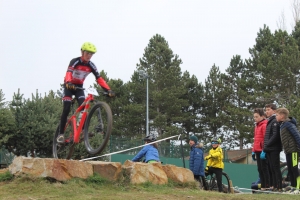 Sainte-Sigolène : 85 jeunes vététistes à toute allure en trial et en cross-country