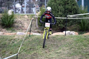 Sainte-Sigolène : 85 jeunes vététistes à toute allure en trial et en cross-country