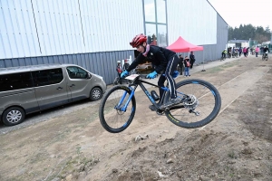 Sainte-Sigolène : 85 jeunes vététistes à toute allure en trial et en cross-country