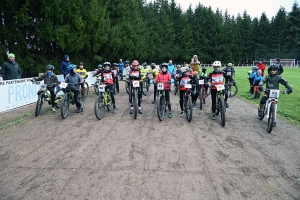 Sainte-Sigolène : 85 jeunes vététistes à toute allure en trial et en cross-country