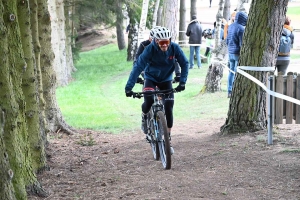 Sainte-Sigolène : 85 jeunes vététistes à toute allure en trial et en cross-country