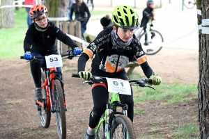 Sainte-Sigolène : 85 jeunes vététistes à toute allure en trial et en cross-country