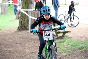 Sainte-Sigolène : 85 jeunes vététistes à toute allure en trial et en cross-country