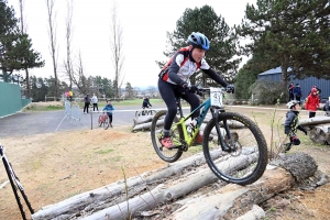 Sainte-Sigolène : 85 jeunes vététistes à toute allure en trial et en cross-country