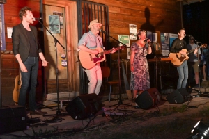 Un concert sous les étoiles au chalet de Raffy avec Yvan-Marc, Fred Bobin et Tit&#039;Nassels