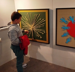 Yssingeaux : les écoliers de Jean-de-la-Fontaine visitent une exposition... avec les doigts