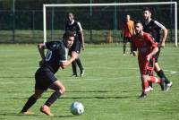 Foot : Mazet-Chambon reste en embuscade