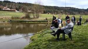 Saint-Maurice-de-Lignon : partie de pêche pour les résidents du Bel Âge