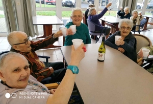 Monistrol-sur-Loire : le beaujolais nouveau dégusté à l&#039;Ehpad