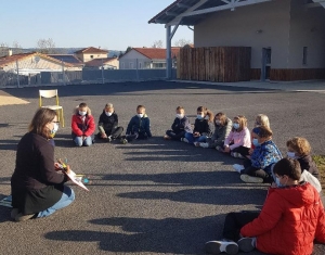 Crédit école de Charrées