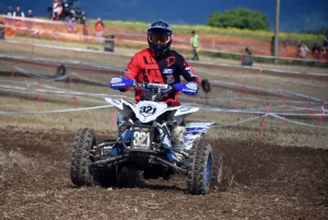 Course sur prairie de Saint-Maurice-de-Lignon : les quads