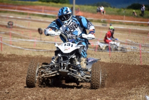 Course sur prairie de Saint-Maurice-de-Lignon : les quads