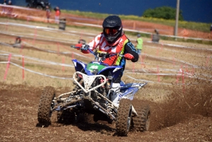 Course sur prairie de Saint-Maurice-de-Lignon : les quads