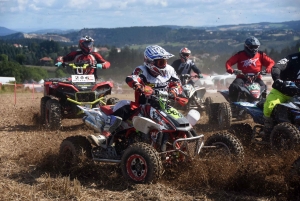 Course sur prairie de Saint-Maurice-de-Lignon : les quads