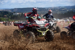 Course sur prairie de Saint-Maurice-de-Lignon : les quads