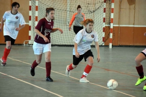 Bas-en-Basset : Andrézieux s&#039;offre le premier tournoi futsal féminin contre les Bassoises