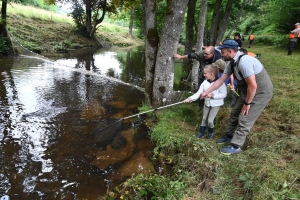 Yssingeaux : les enfants prennent le goût de la pêche dans l&#039;Auze