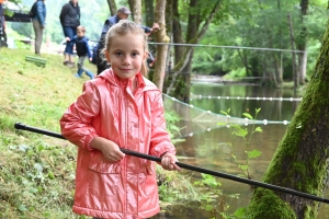 Yssingeaux : les enfants prennent le goût de la pêche dans l&#039;Auze