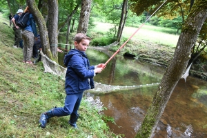 Yssingeaux : les enfants prennent le goût de la pêche dans l&#039;Auze