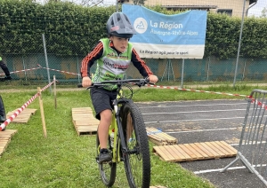 Cyclisme : pour l&#039;Union Cycliste du Puy-en-Velay, des trophées et une victoire