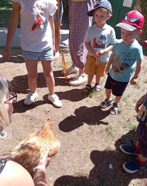 Monistrol-sur-Loire : les enfants de la crèche en visite à la maison de retraite