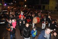 Monistrol-sur-Loire : des centaines de personnes derrière la calèche du Père Noël