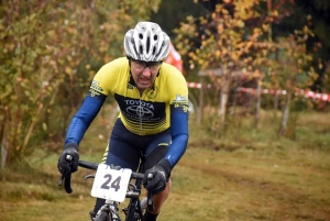 Cyclo-cross : Laurent Marcon a sauté sur l&#039;occasion au Mazet-Saint-Voy