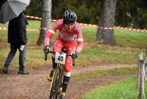 Cyclo-cross : Laurent Marcon a sauté sur l&#039;occasion au Mazet-Saint-Voy